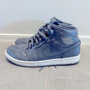 Jordan 1 Retro Mid, Cool Grey (2015) Size 11 Men’s